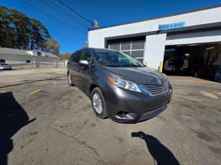 Image for 2017 Toyota Sienna XLE PREMIUM 8-PASSENGER ID: 7308557