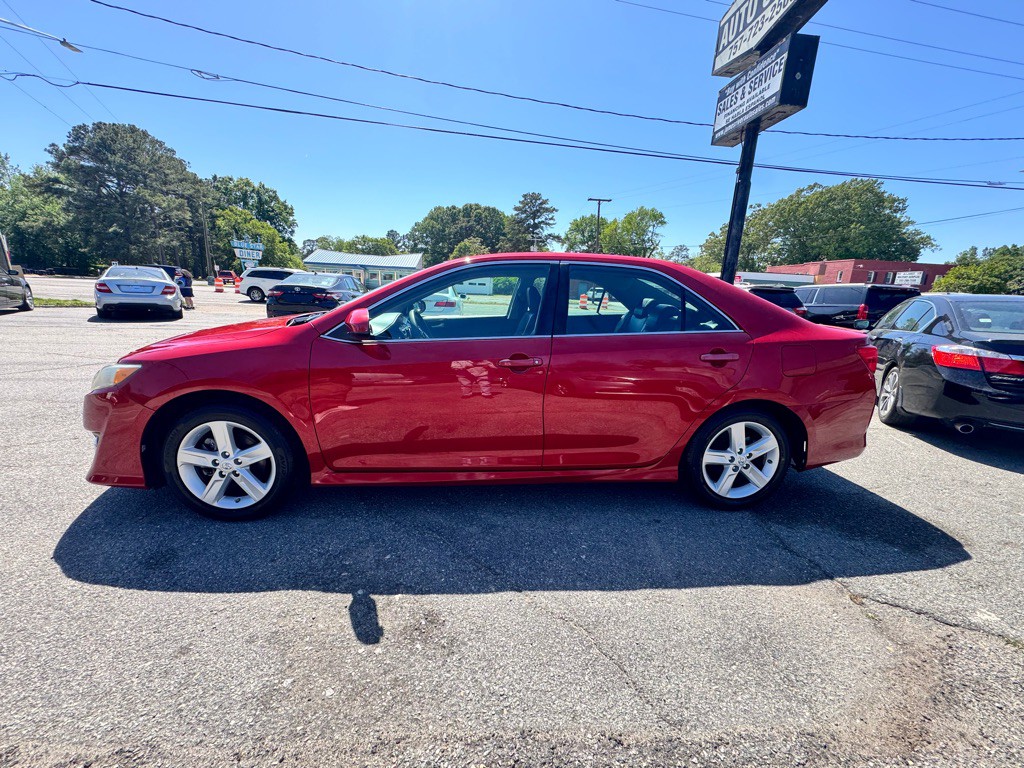 2014 Toyota Camry Image 3