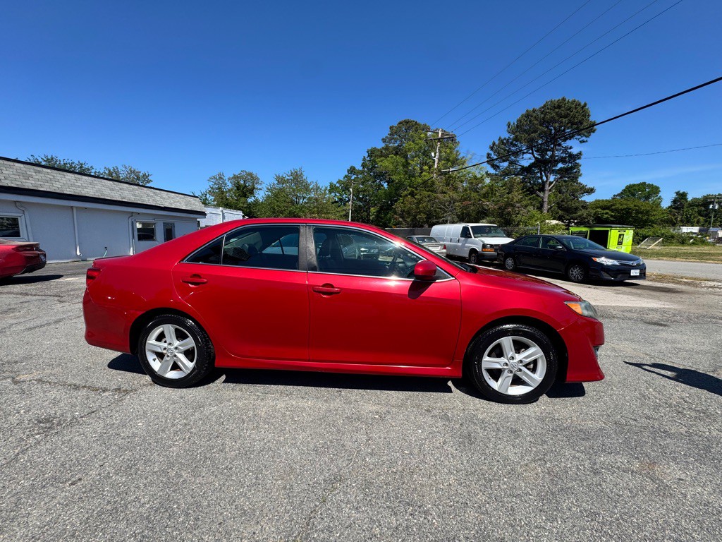 2014 Toyota Camry Image 4