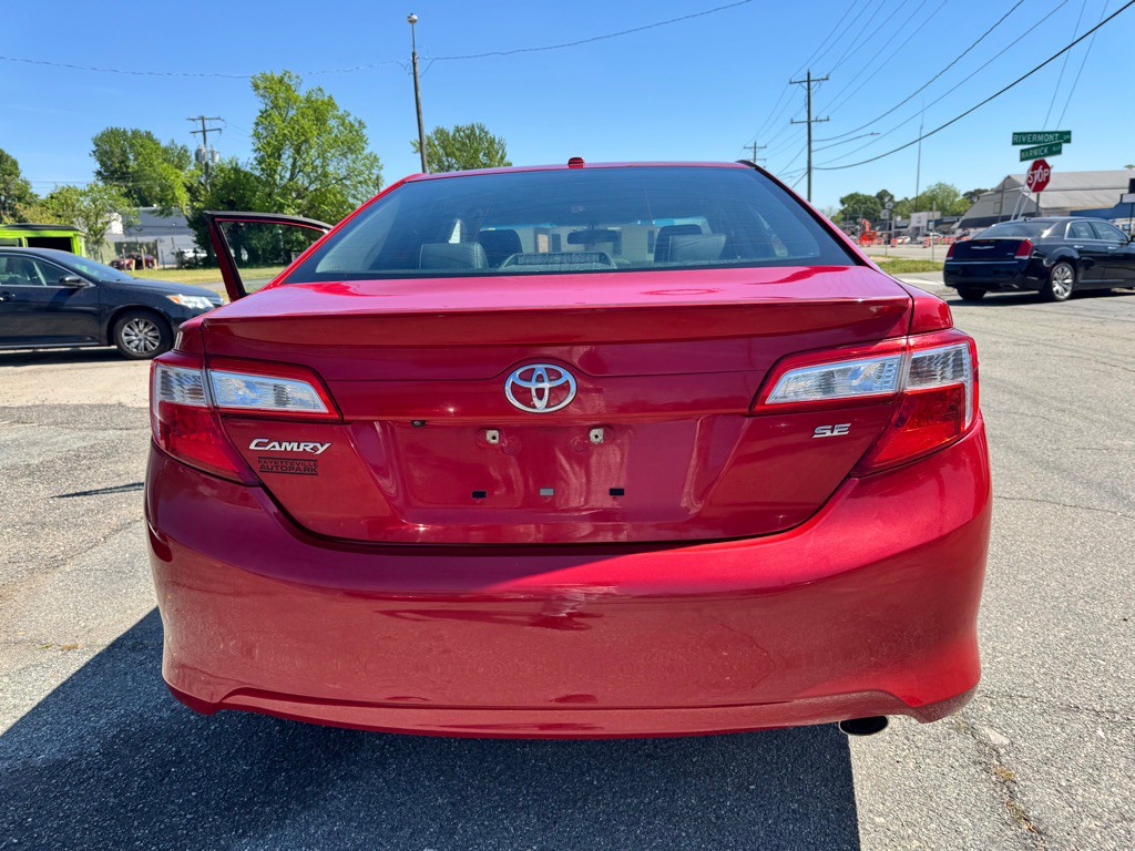 2014 Toyota Camry Image 6