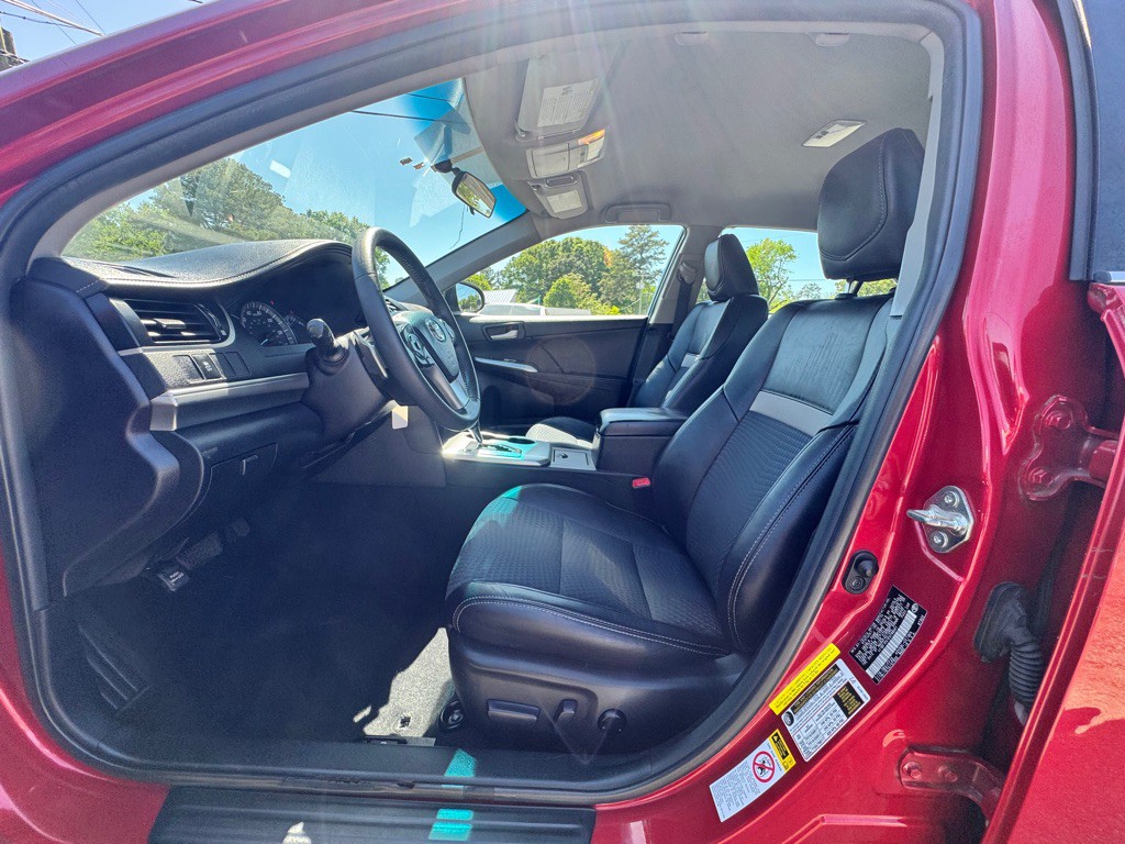 2014 Toyota Camry Image 13
