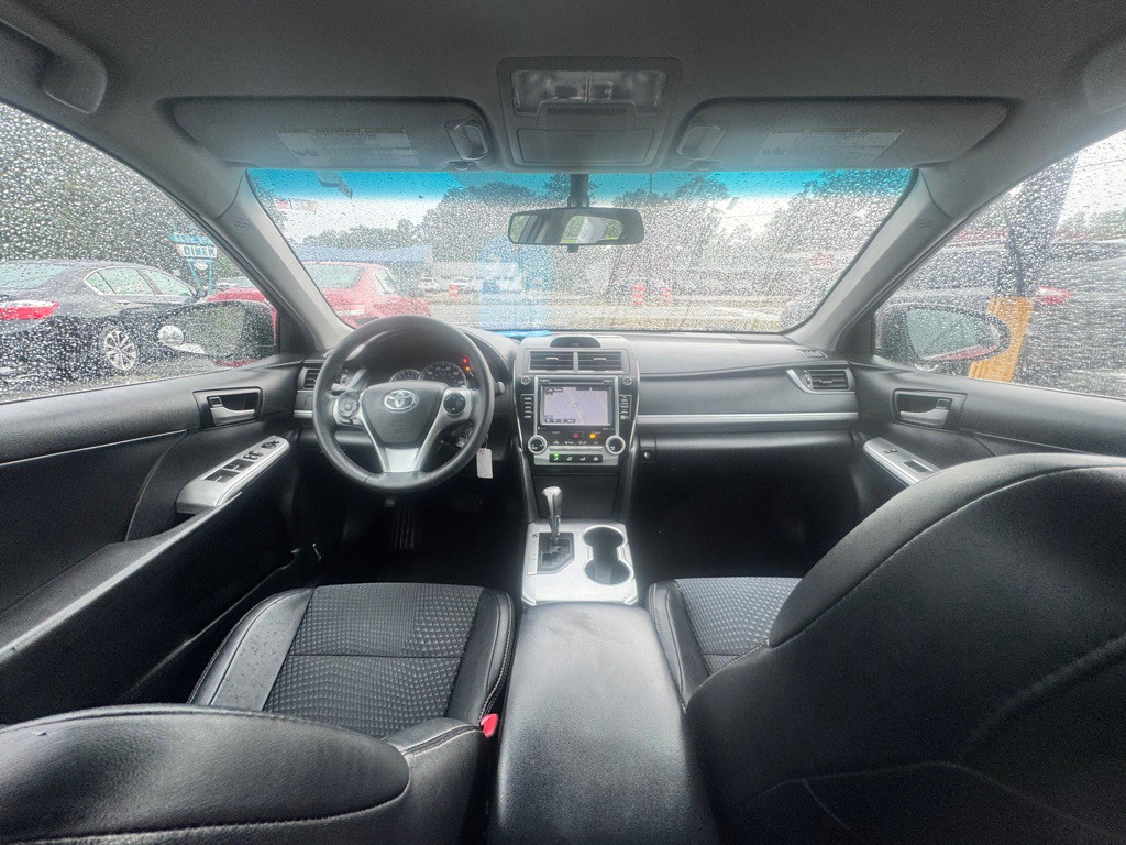 2014 Toyota Camry Image 10