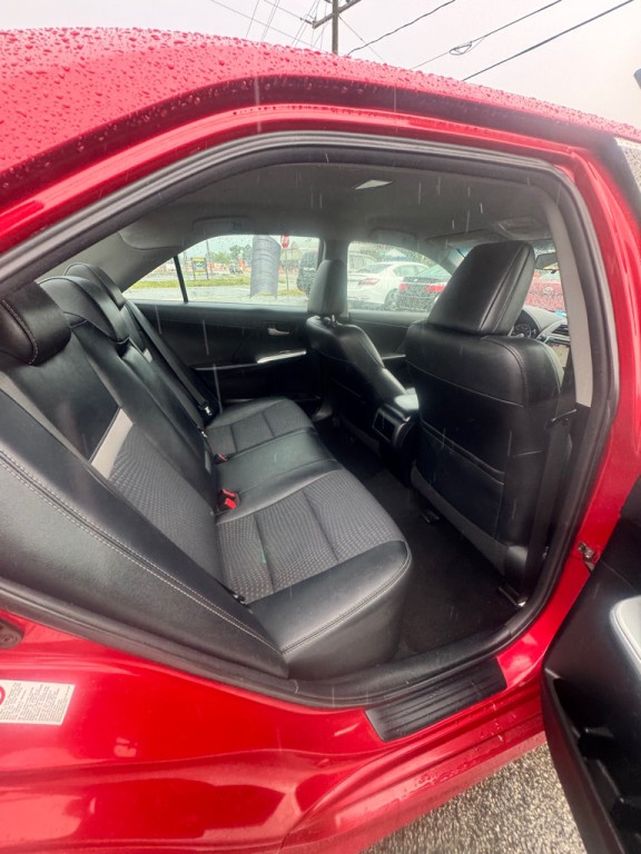 2014 Toyota Camry Image 12