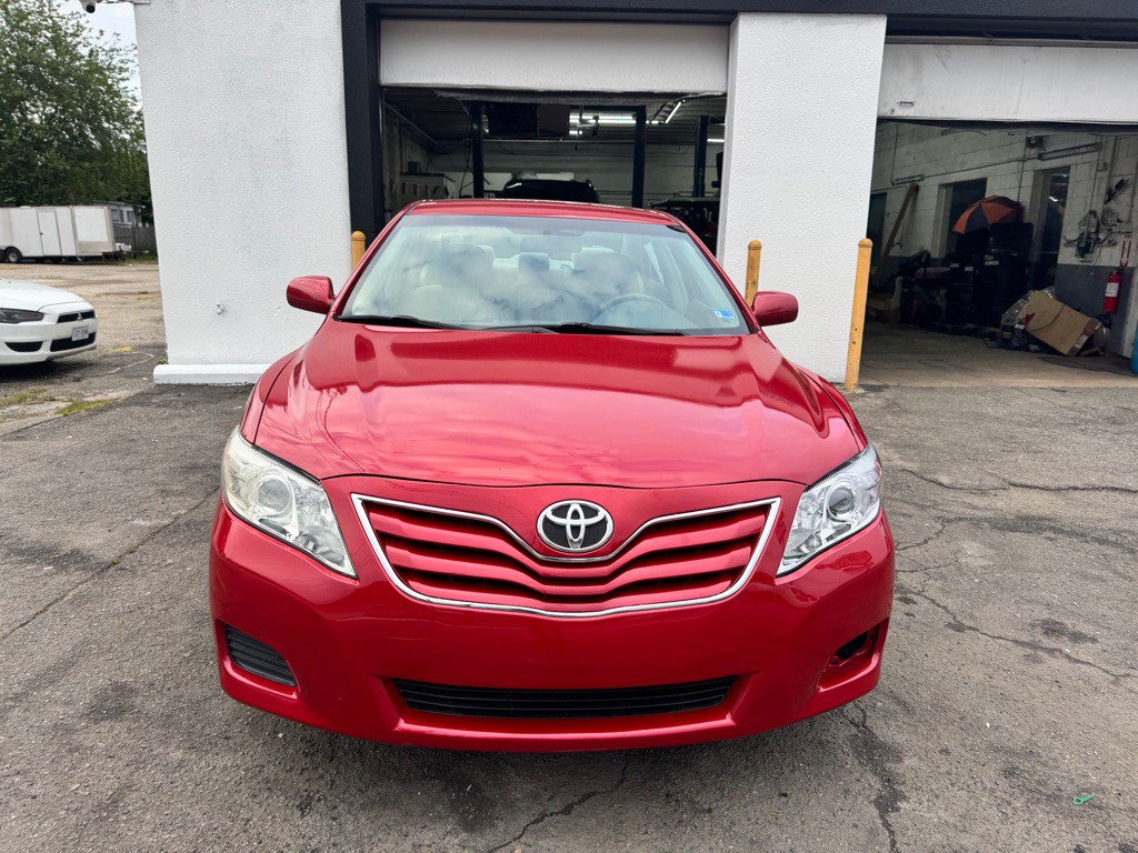 2011 Toyota Camry Image 3