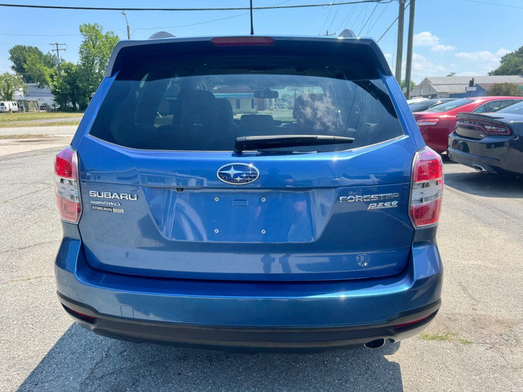 2015 Subaru Forester Image 6