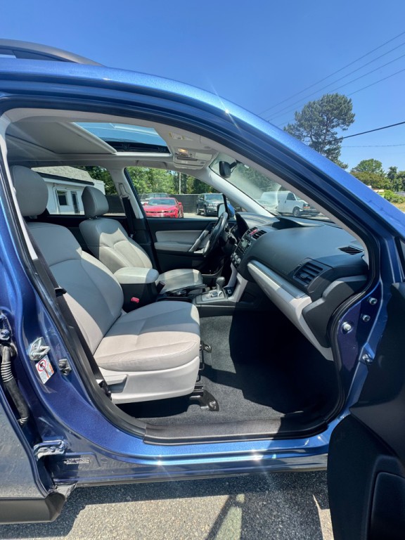 2015 Subaru Forester Image 10
