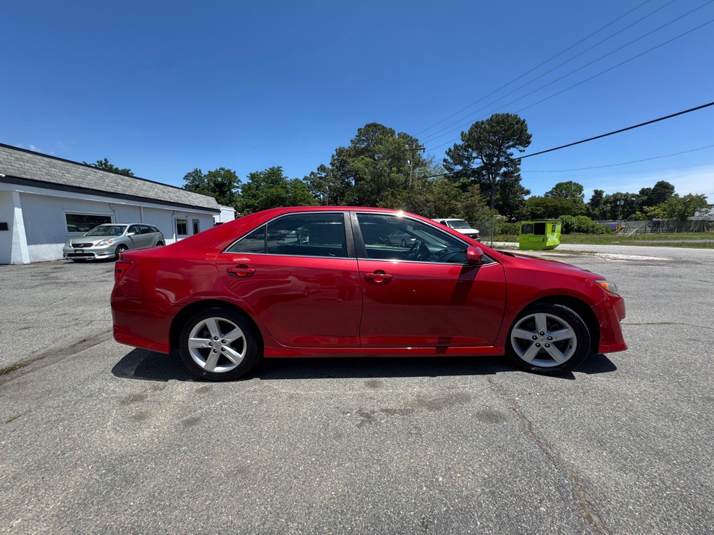 2014 Toyota Camry Image 3
