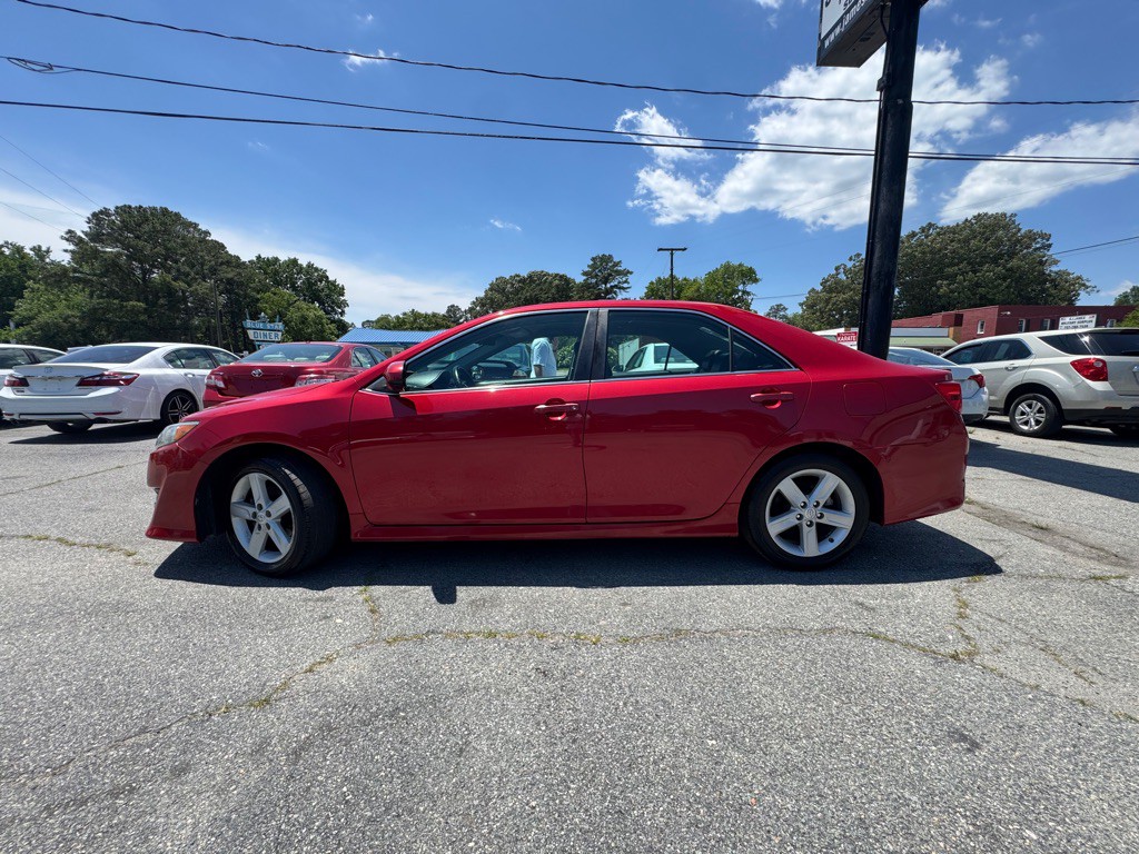 2014 Toyota Camry Image 4