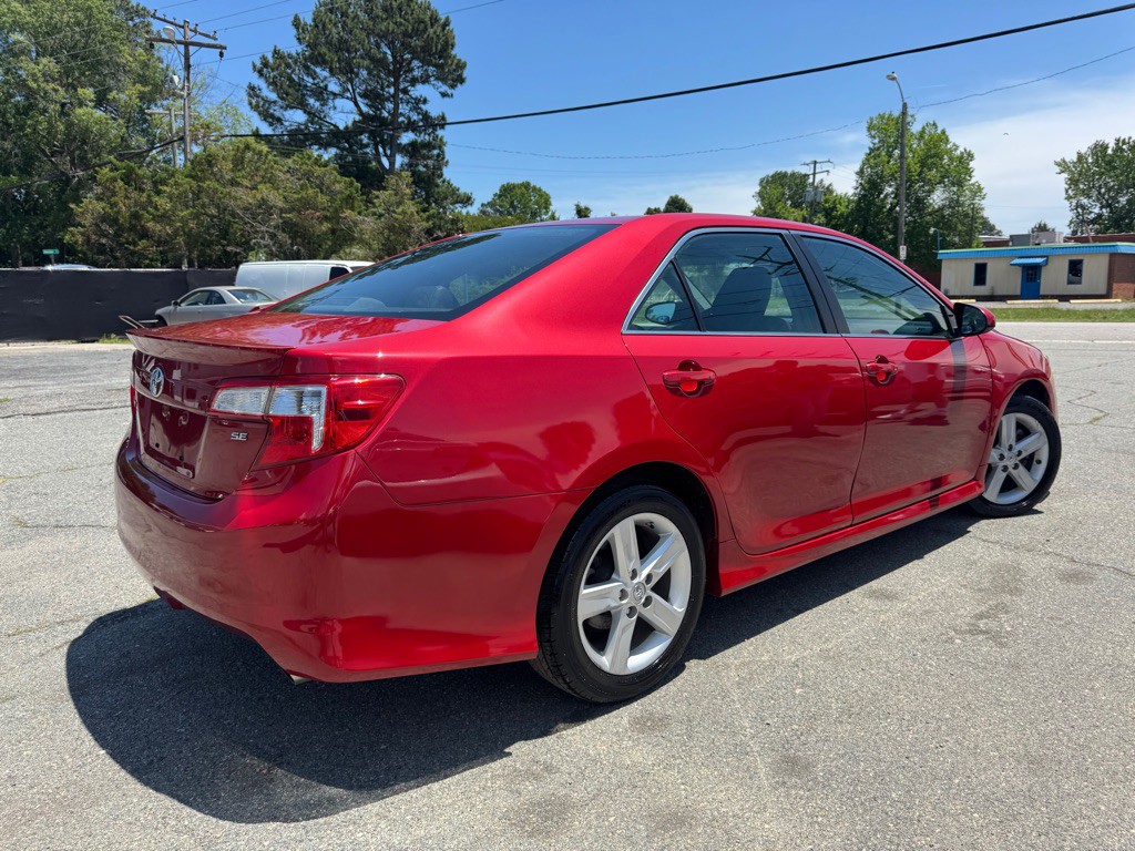 2014 Toyota Camry Image 5