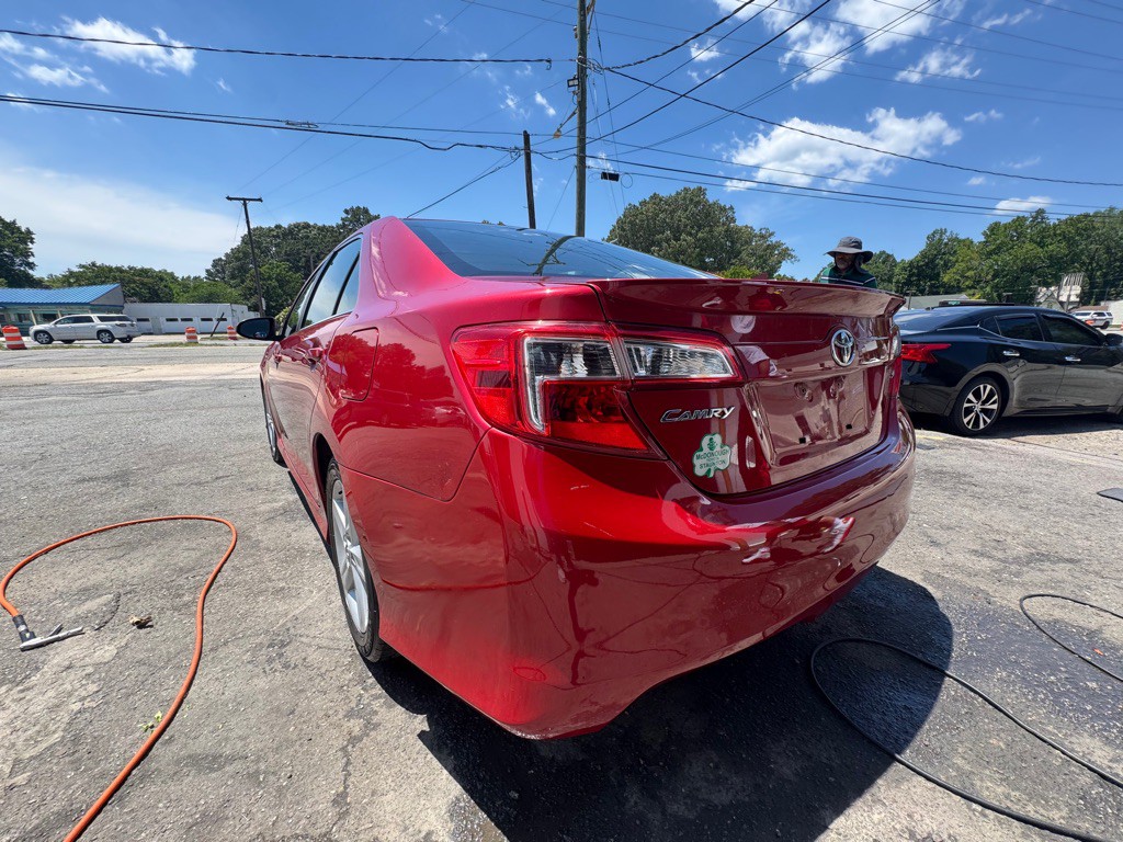 2014 Toyota Camry Image 6
