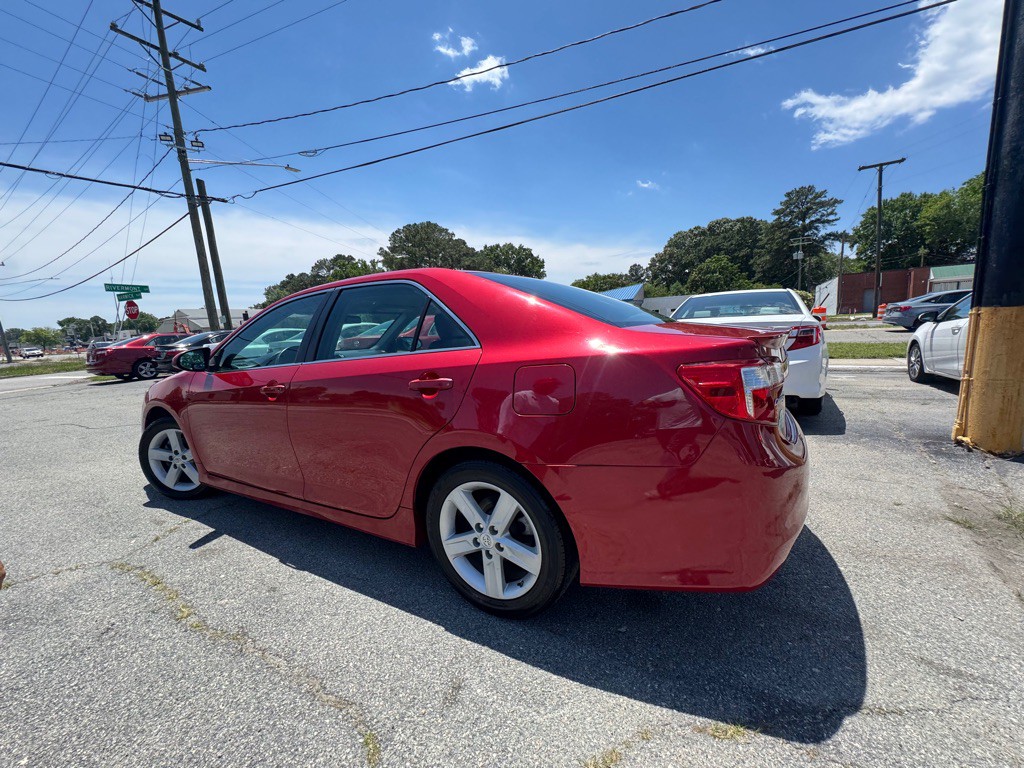 2014 Toyota Camry Image 8