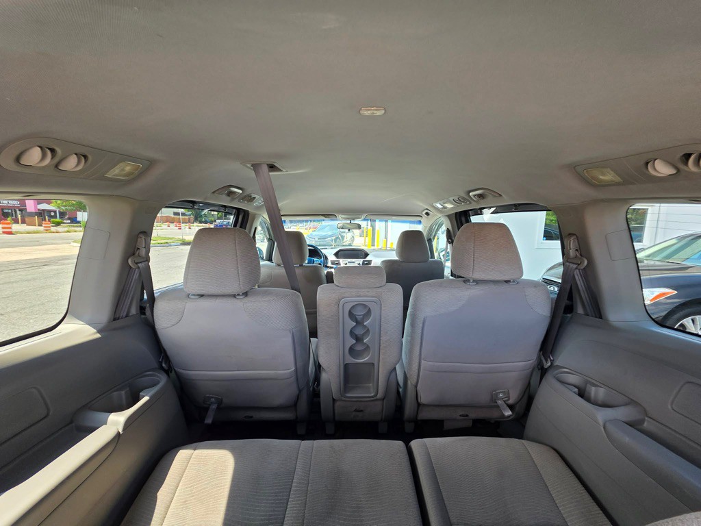 2012 Honda Odyssey Image 15