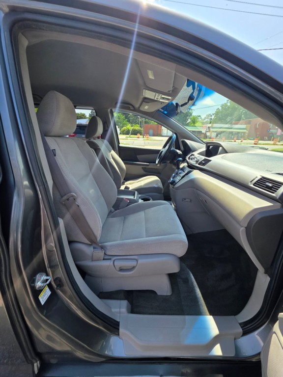 2012 Honda Odyssey Image 16