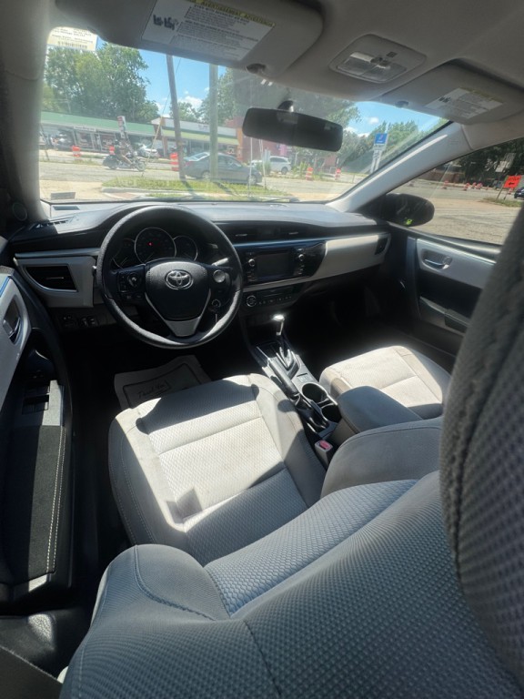 2016 Toyota Corolla Image 16