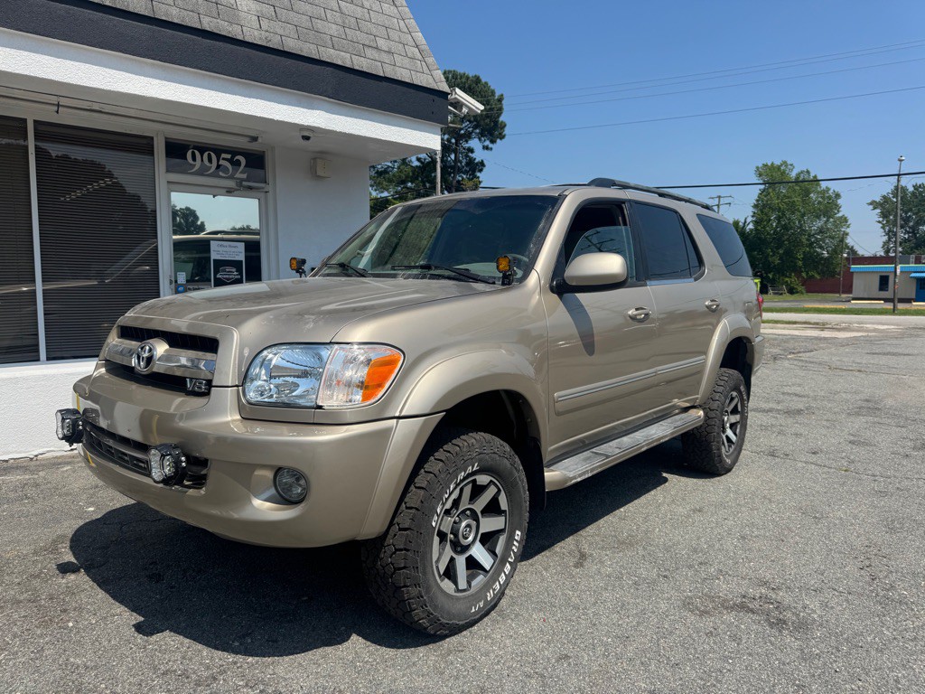 2006 Toyota Sequoia Image 2