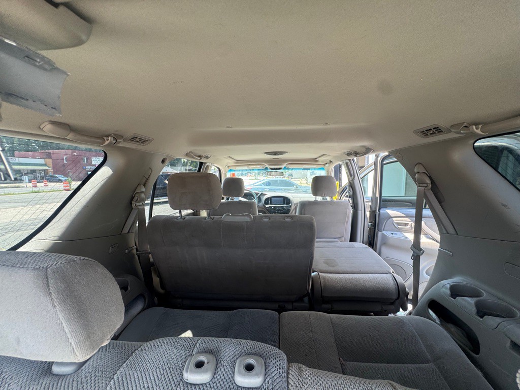 2006 Toyota Sequoia Image 12
