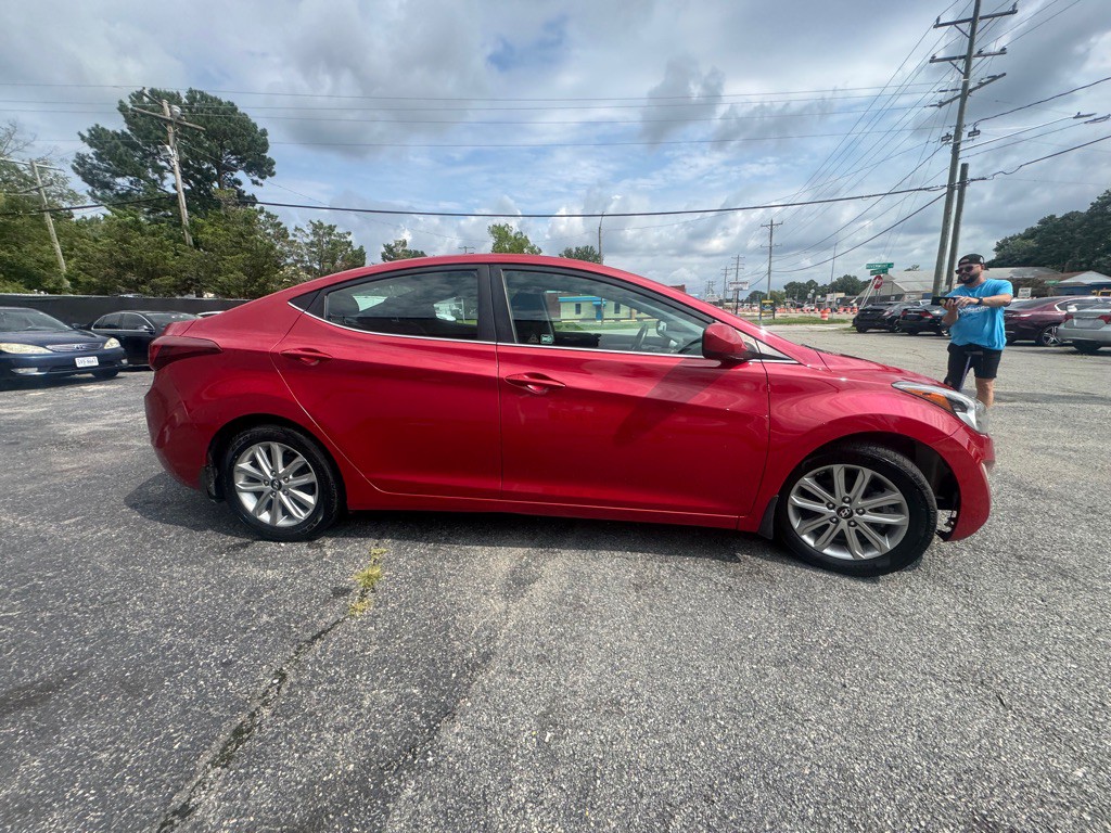 2015 Hyundai Elantra Image 3
