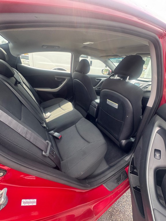 2015 Hyundai Elantra Image 9