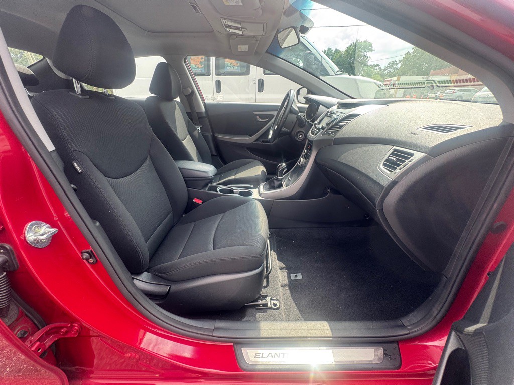 2015 Hyundai Elantra Image 11