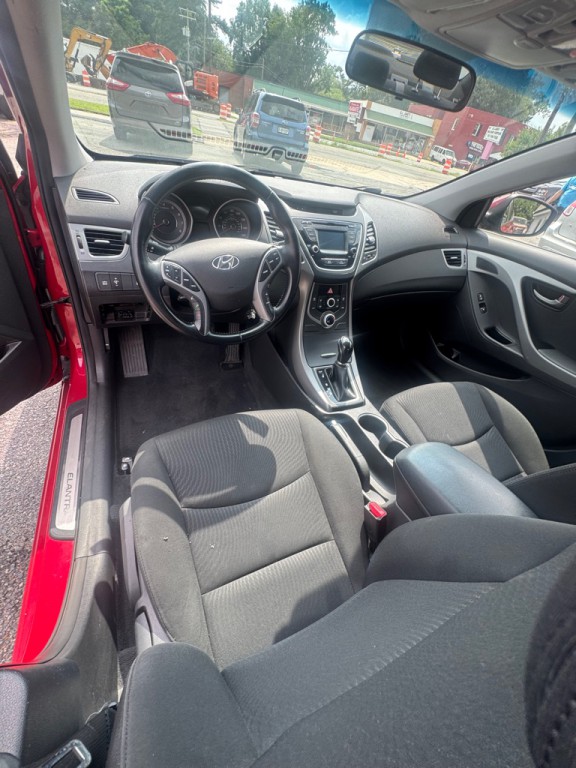 2015 Hyundai Elantra Image 12