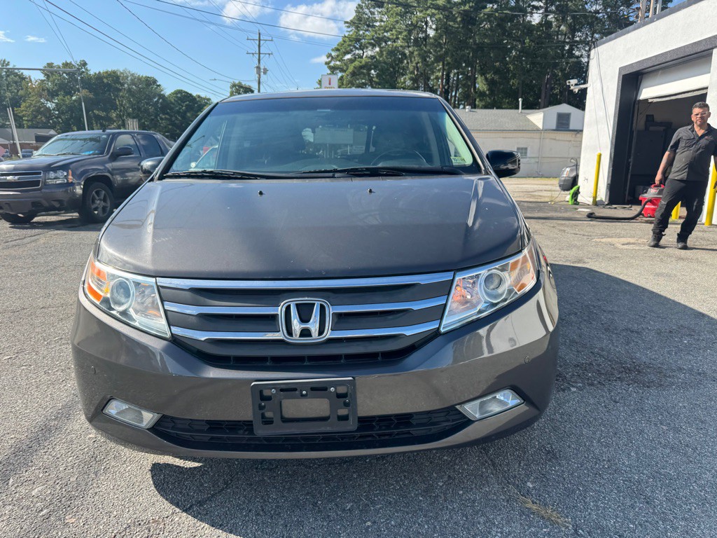 2013 Honda Odyssey Image 2