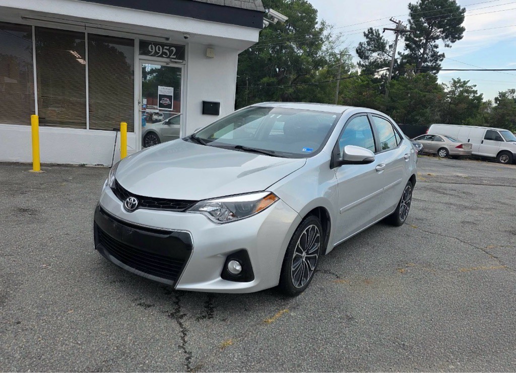 2016 Toyota Corolla Image 1