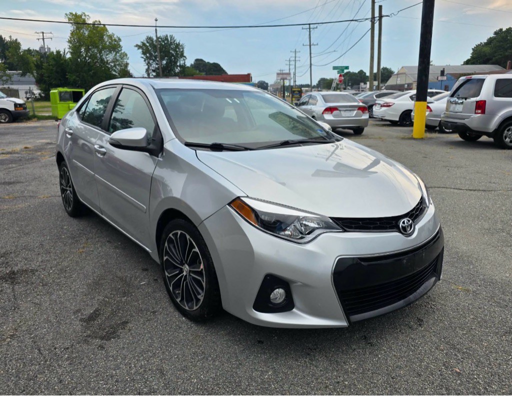 2016 Toyota Corolla Image 2