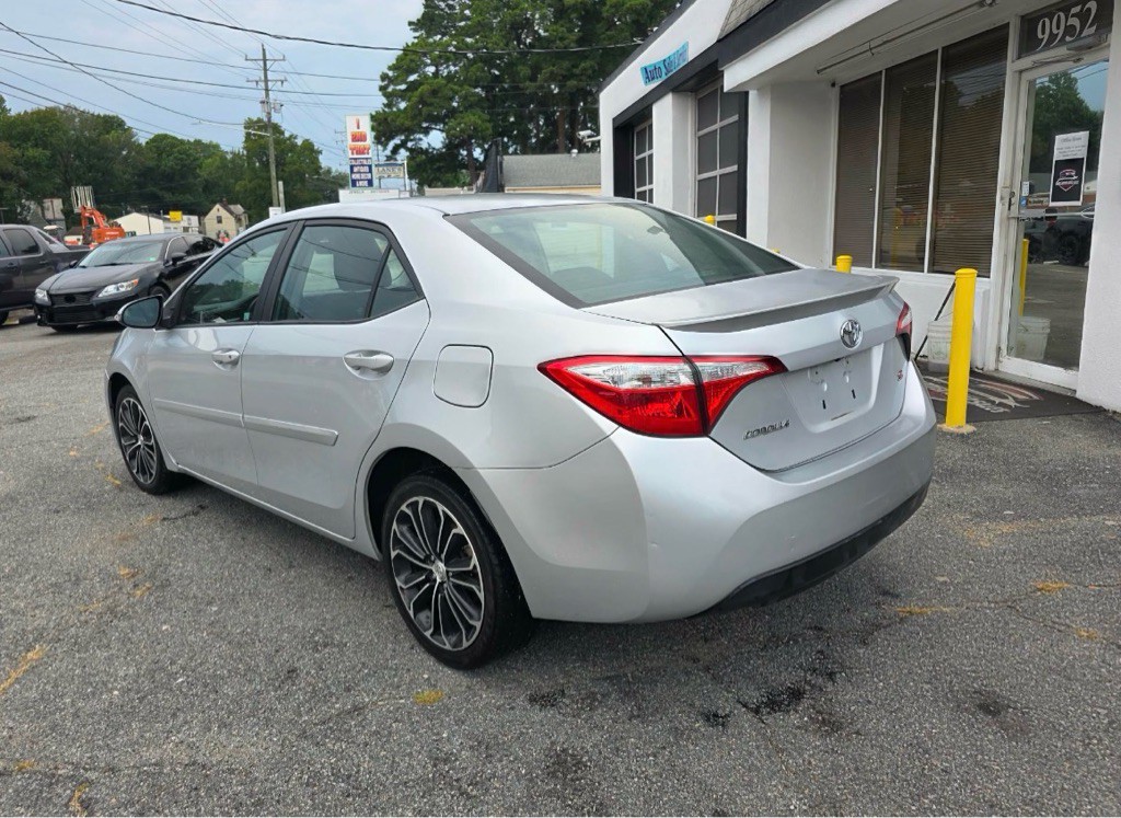 2016 Toyota Corolla Image 9