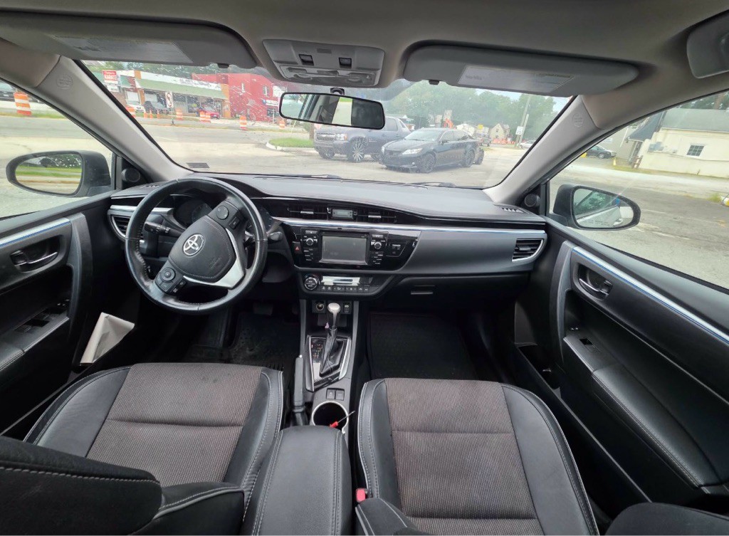 2016 Toyota Corolla Image 10