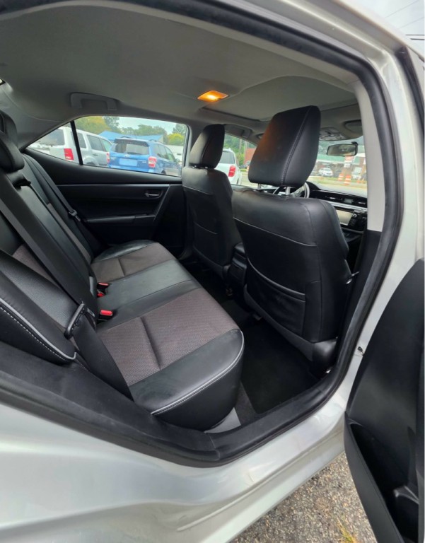 2016 Toyota Corolla Image 11