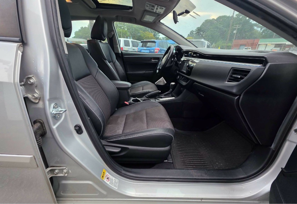 2016 Toyota Corolla Image 14
