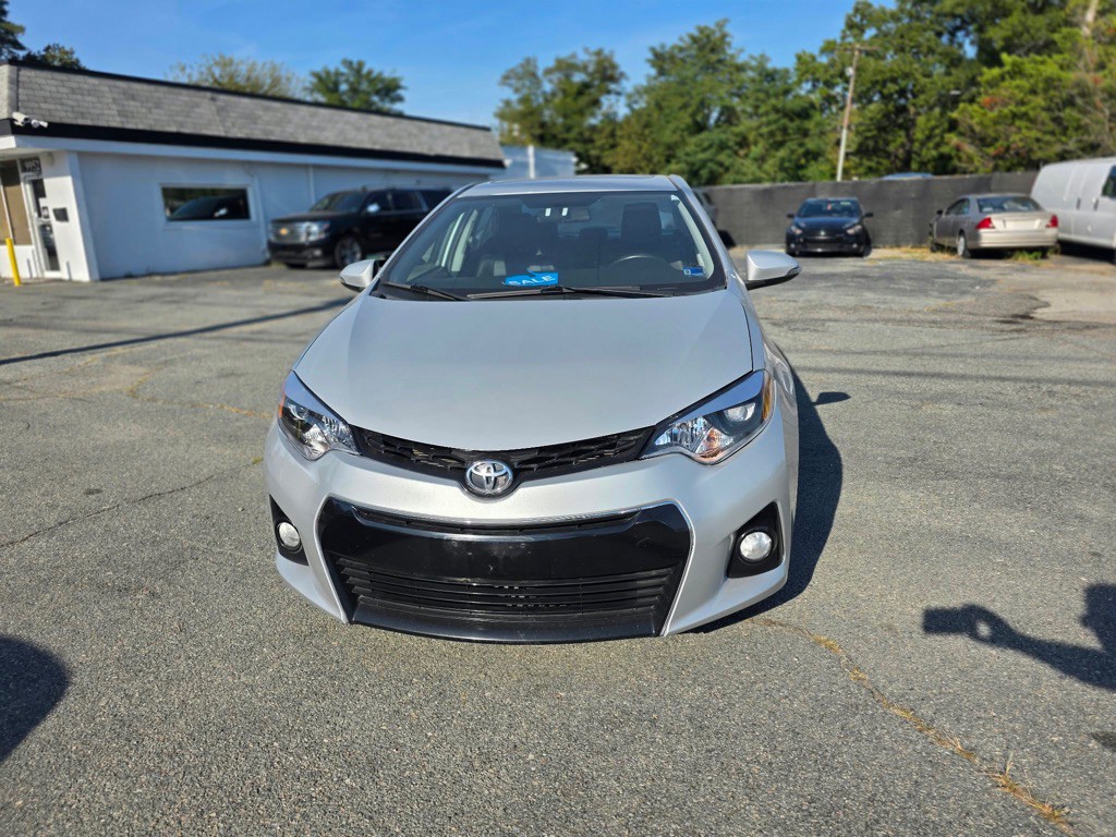 2016 Toyota Corolla Image 2