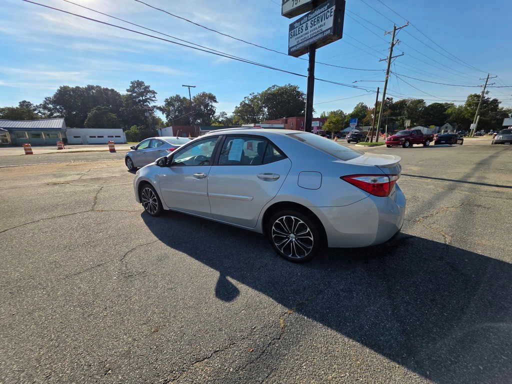 2016 Toyota Corolla Image 6