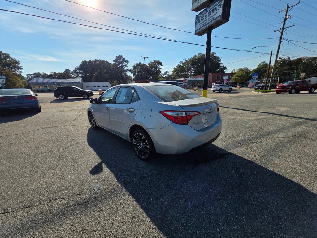 2016 Toyota Corolla Image 7
