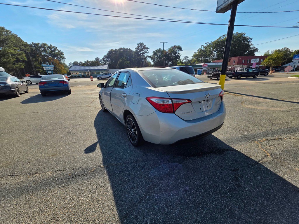 2016 Toyota Corolla Image 8