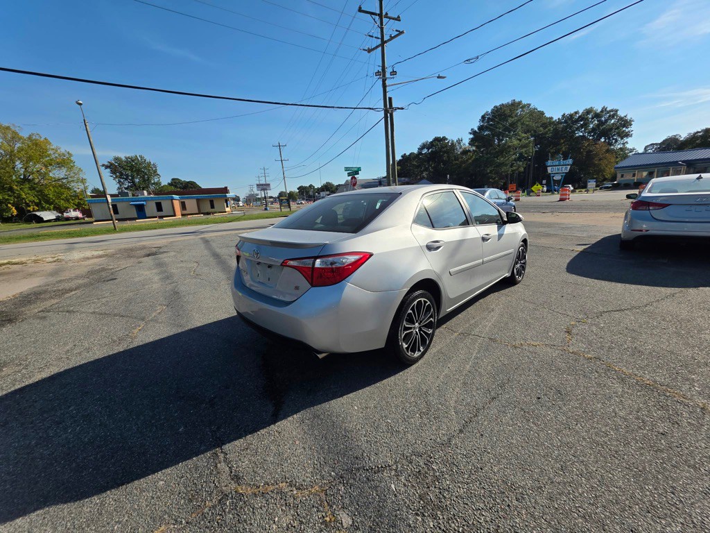 2016 Toyota Corolla Image 9