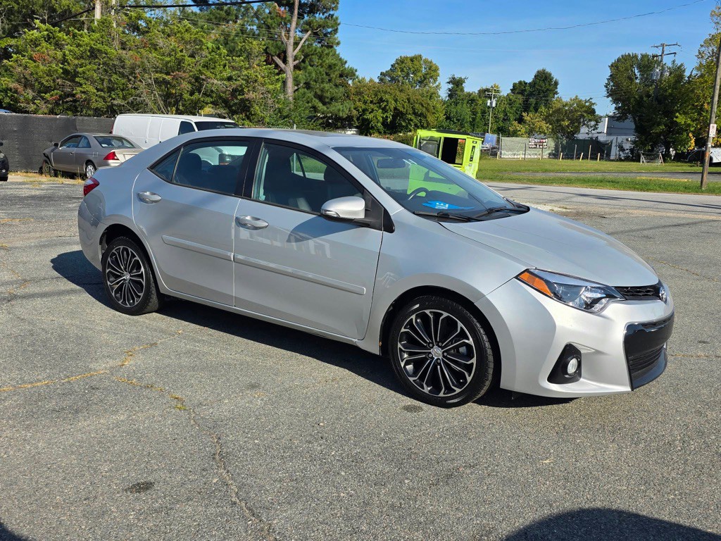 2016 Toyota Corolla Image 10