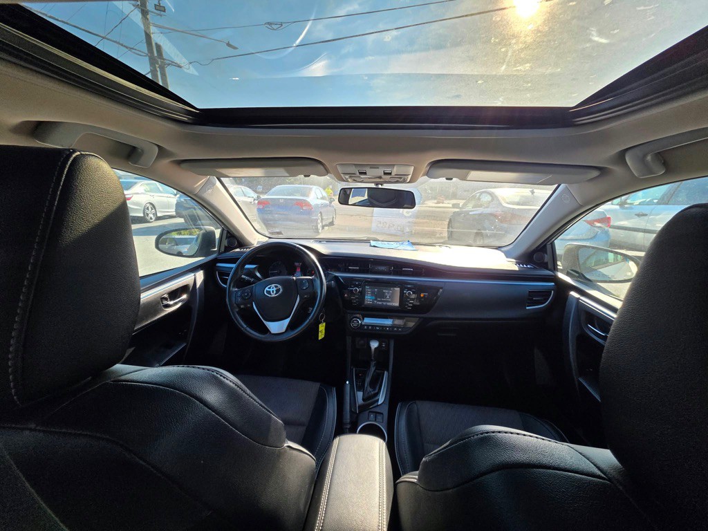 2016 Toyota Corolla Image 12
