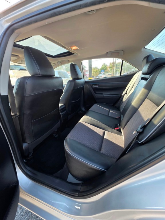 2016 Toyota Corolla Image 14