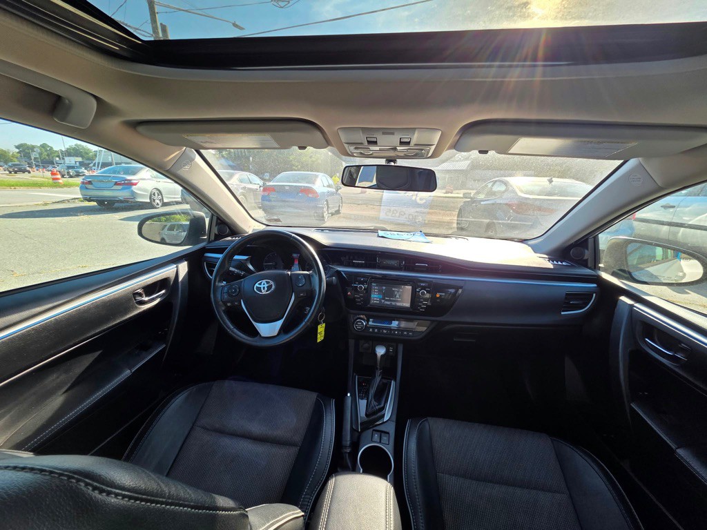 2016 Toyota Corolla Image 15