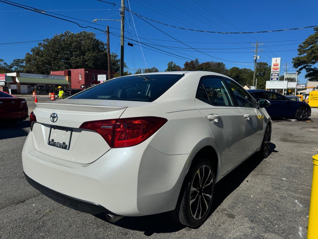2017 Toyota Corolla Image 8