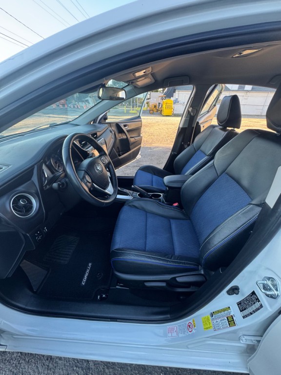 2017 Toyota Corolla Image 14