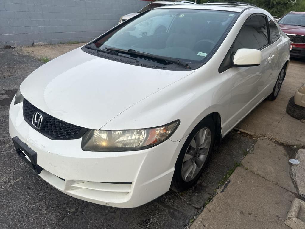 2011 Honda Civic Image 2