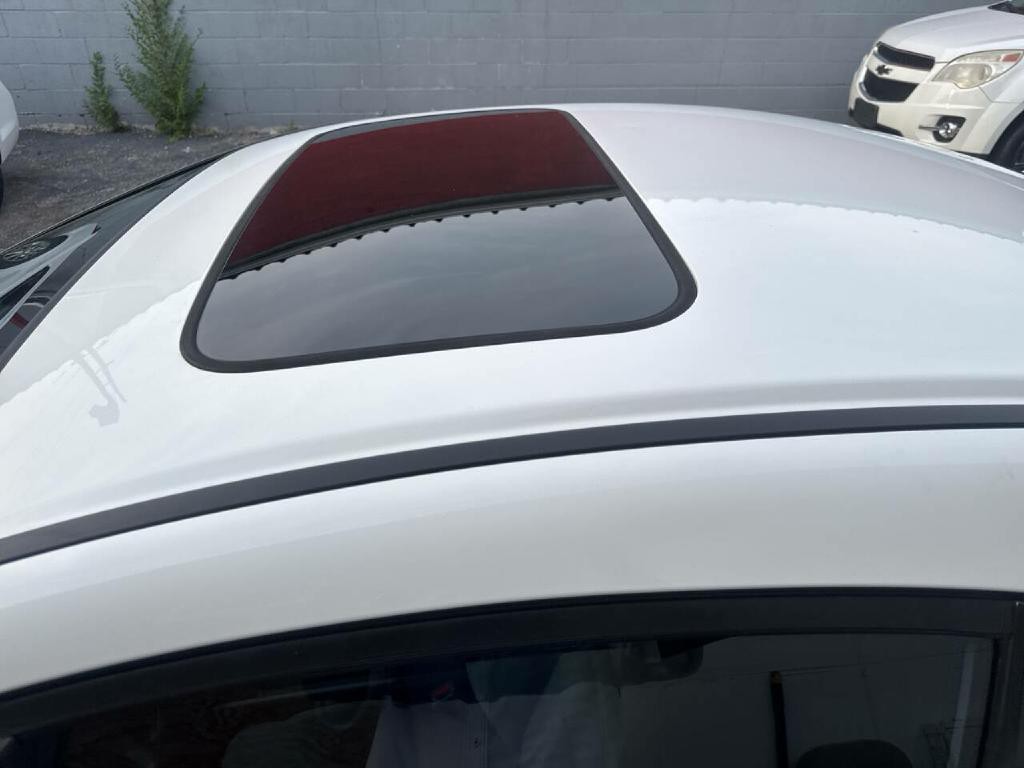 2011 Honda Civic Image 9