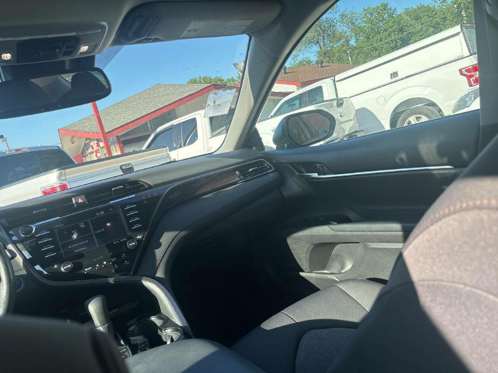 2020 Toyota Camry Image 8