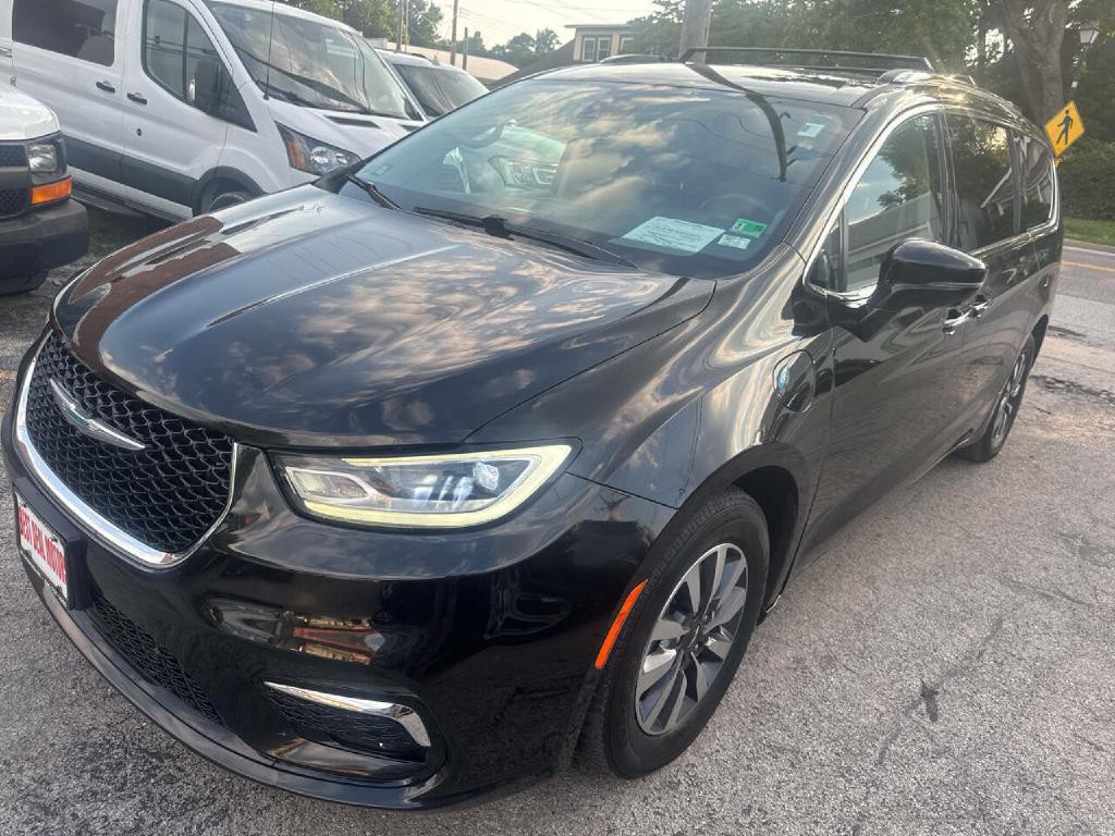 2021 Chrysler Pacifica Image 1