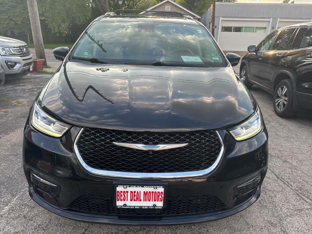 2021 Chrysler Pacifica Image 2