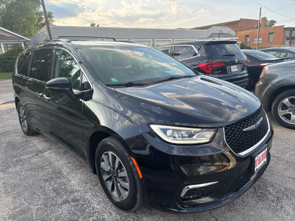 2021 Chrysler Pacifica Image 3