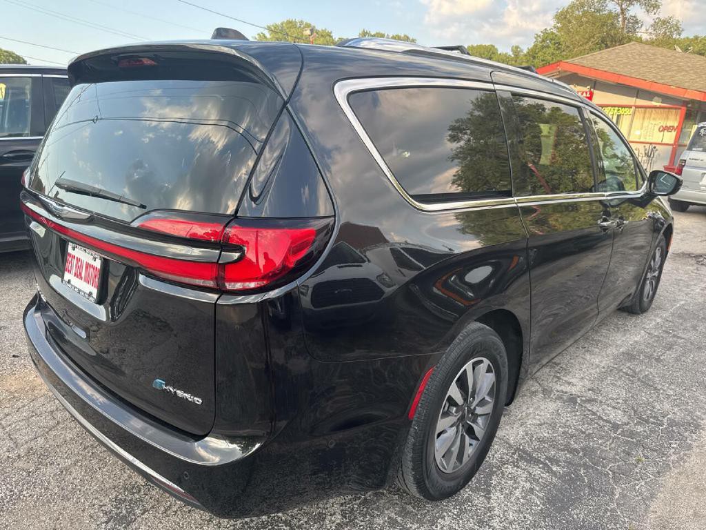 2021 Chrysler Pacifica Image 4