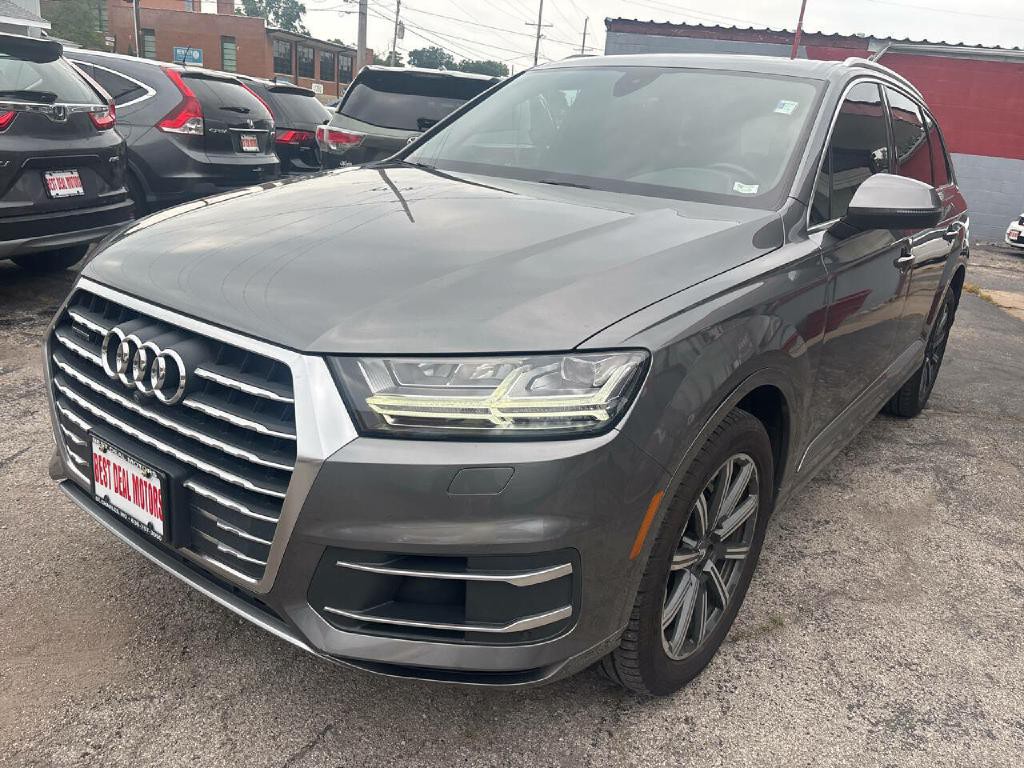 2017 Audi Q7 Image 1